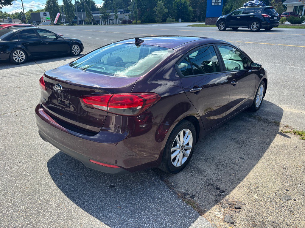 2017 Kia Forte Image 4