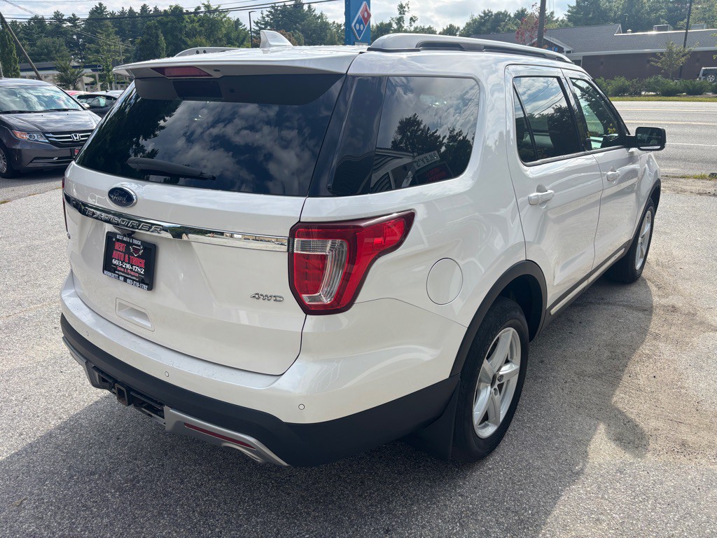 2017 Ford Explorer Image 7