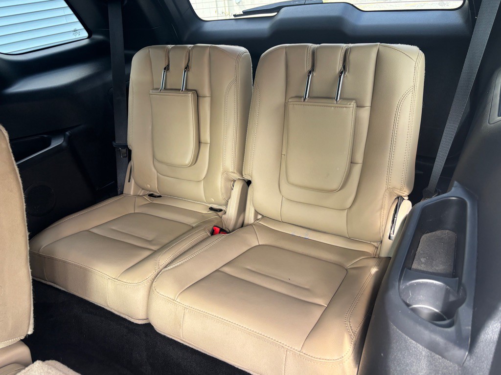 2017 Ford Explorer Image 13