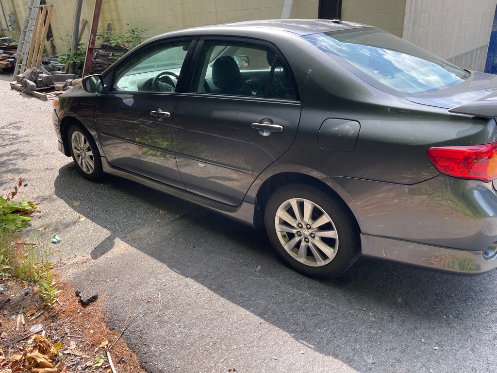 2010 Toyota Corolla Image 3