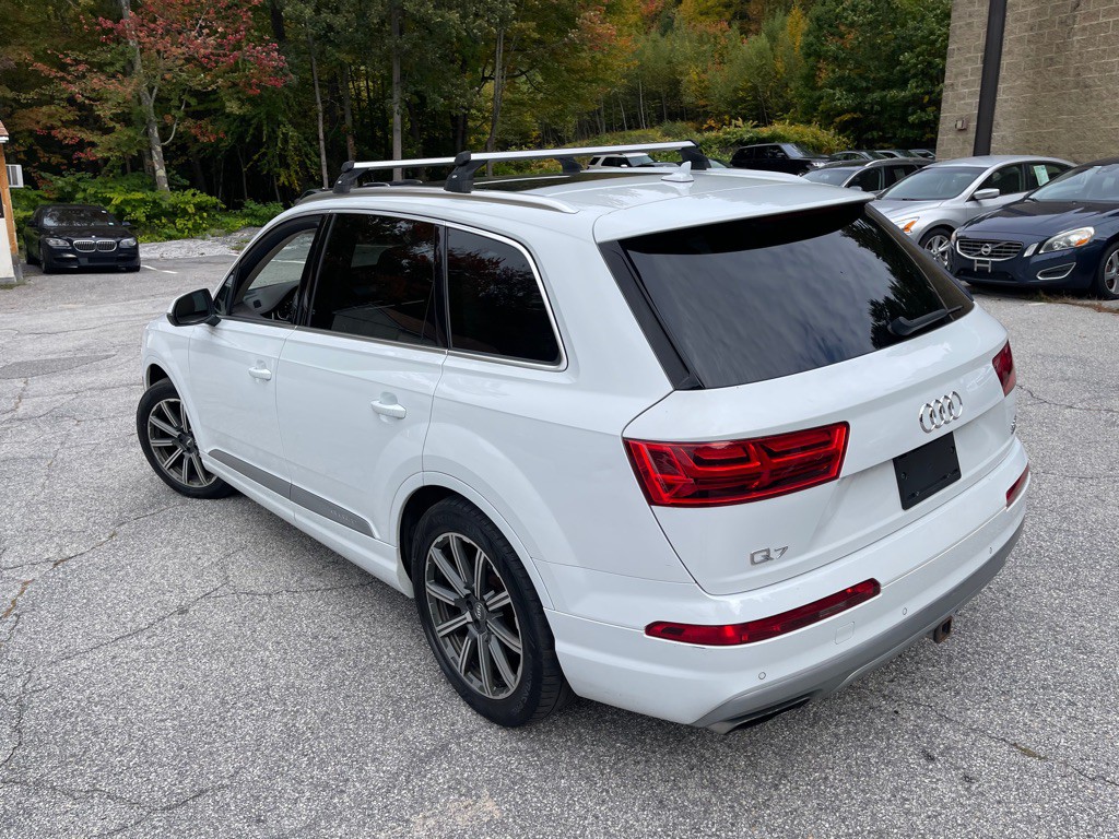 2017 Audi Q7 Image 2