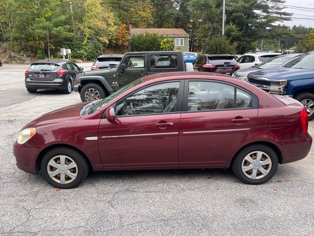 2007 Hyundai Accent Image 2