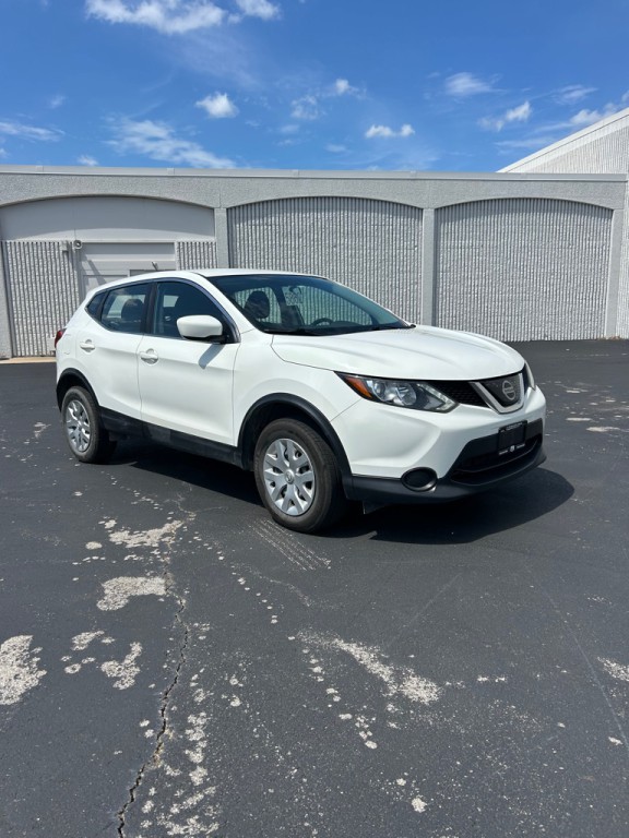 2018 Nissan Rogue Image 4