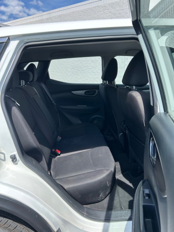 2018 Nissan Rogue Image 7