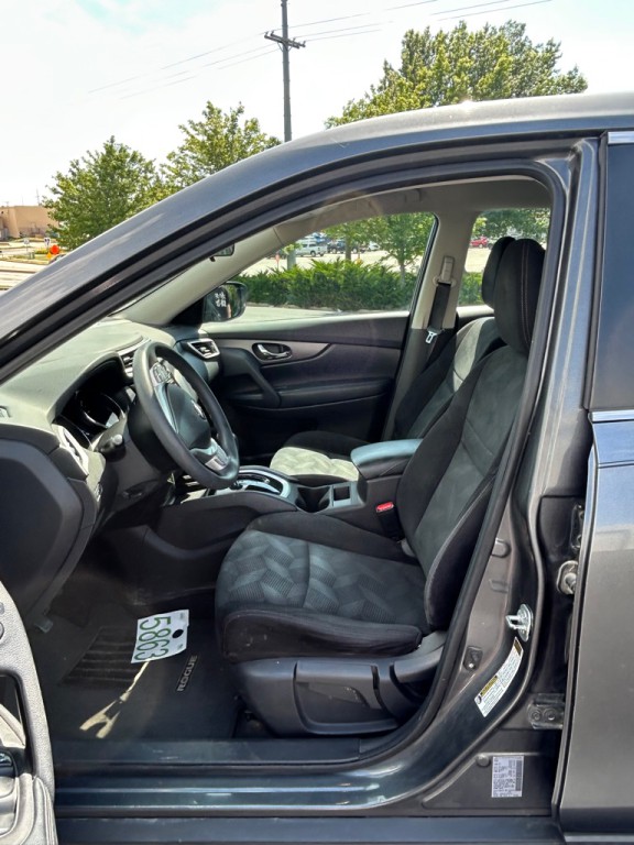 2015 Nissan Rogue Image 2