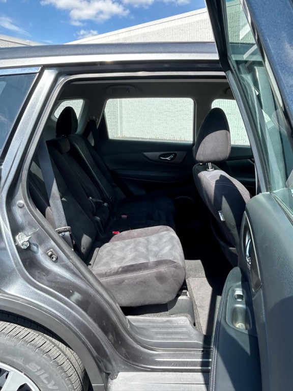 2015 Nissan Rogue Image 4