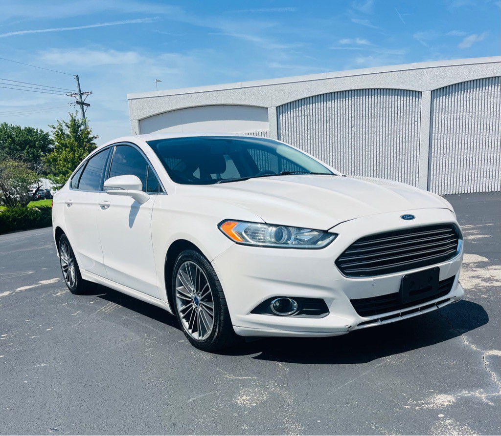 2014 Ford Fusion Image 2