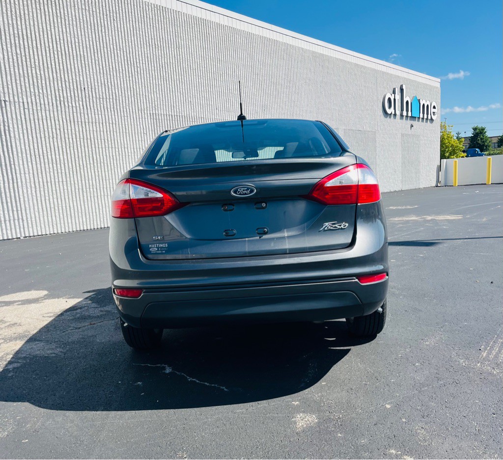 2016 Ford Fiesta Image 4