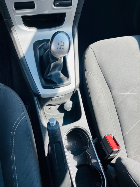 2016 Ford Fiesta Image 12