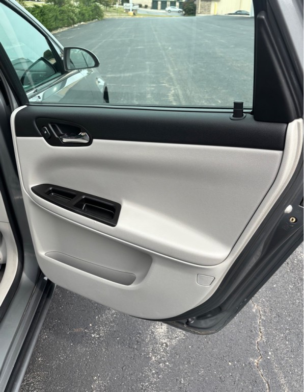 2008 Chevrolet Impala Image 8