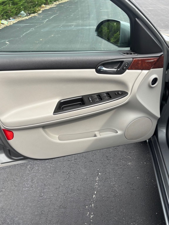 2008 Chevrolet Impala Image 11