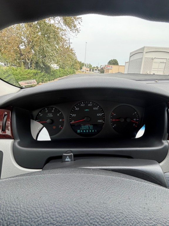 2008 Chevrolet Impala Image 13