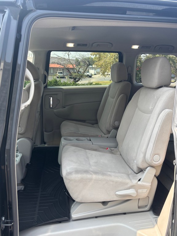 2017 Nissan Quest Image 8