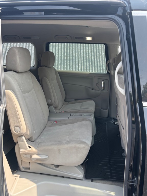 2017 Nissan Quest Image 11