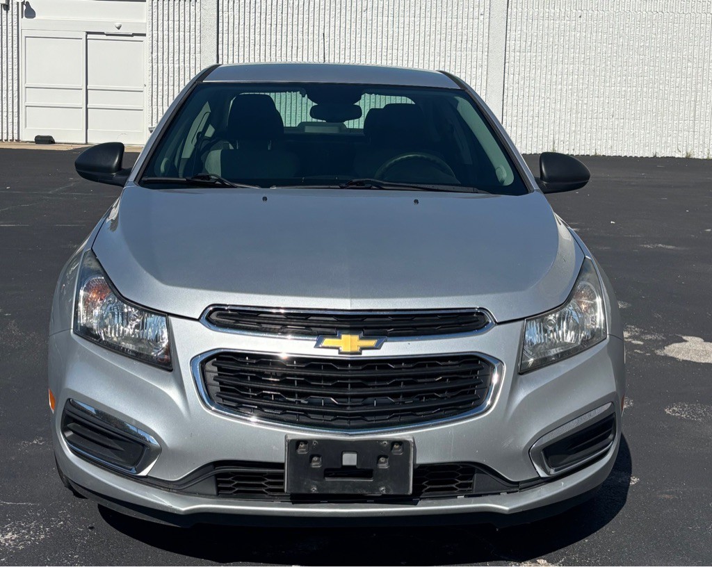 2015 Chevrolet Cruze Image 1