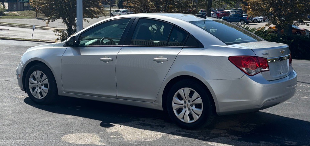 2015 Chevrolet Cruze Image 3