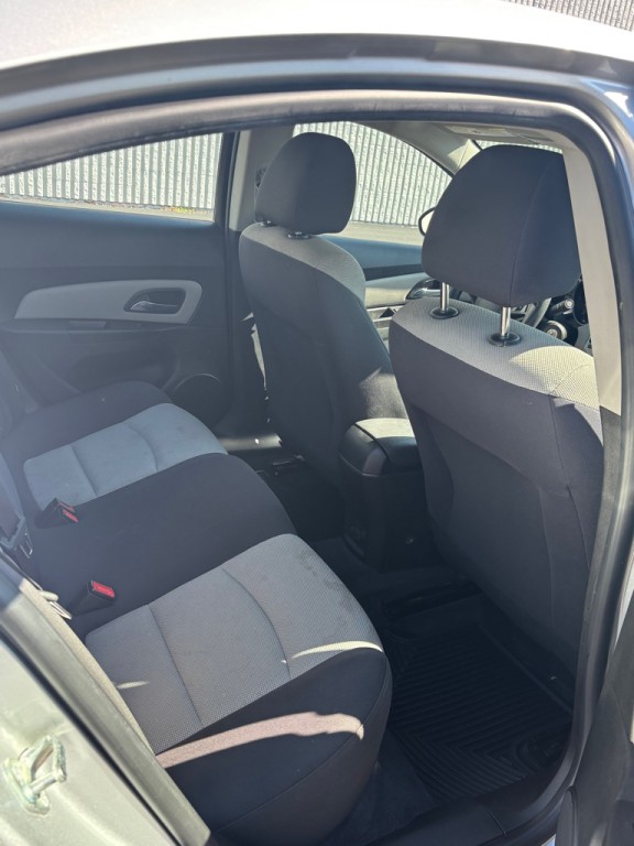 2015 Chevrolet Cruze Image 8