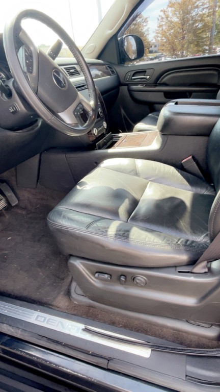 2011 GMC Yukon Image 7