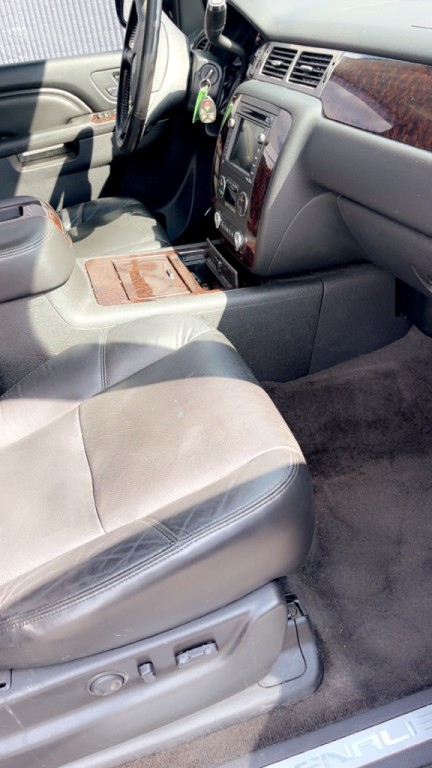2011 GMC Yukon Image 8