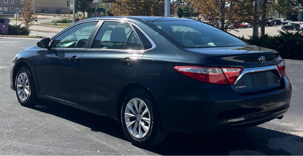 2015 Toyota Camry Image 3