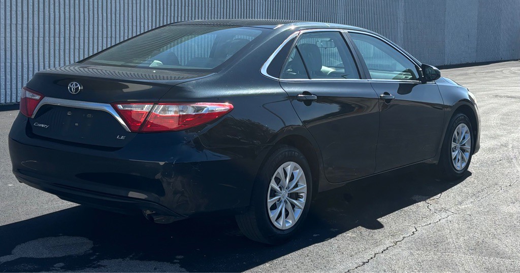 2015 Toyota Camry Image 4