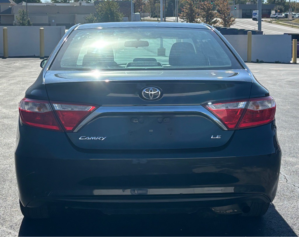 2015 Toyota Camry Image 6