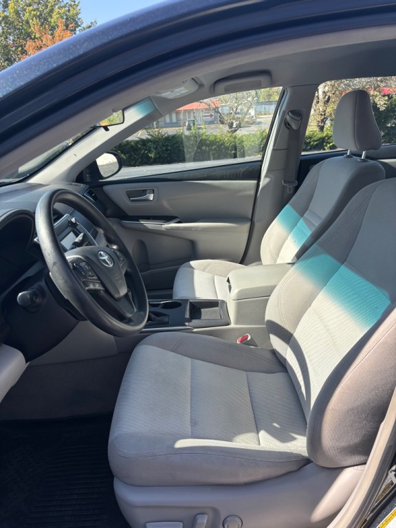2015 Toyota Camry Image 8