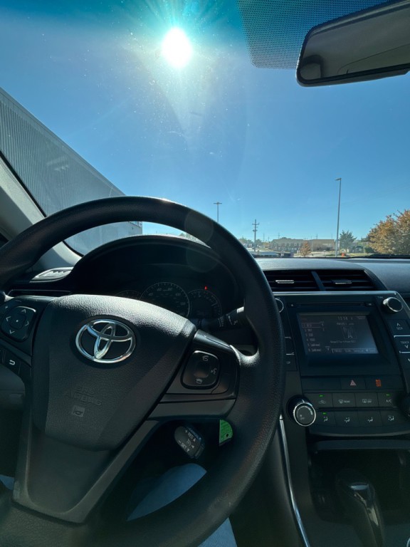 2015 Toyota Camry Image 14