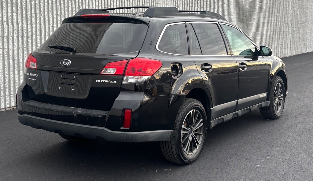 2010 Subaru Outback Image 4