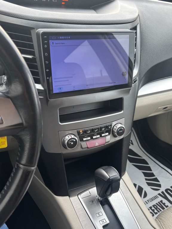 2010 Subaru Outback Image 14