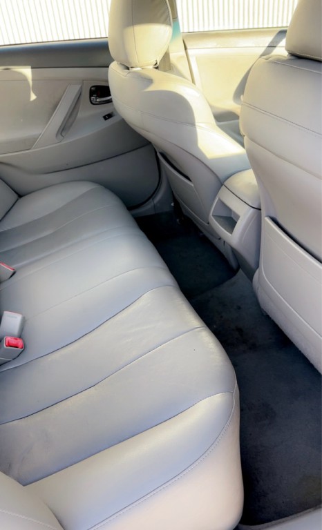 2011 Toyota Camry Image 9