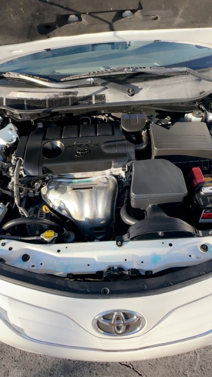 2011 Toyota Camry Image 13