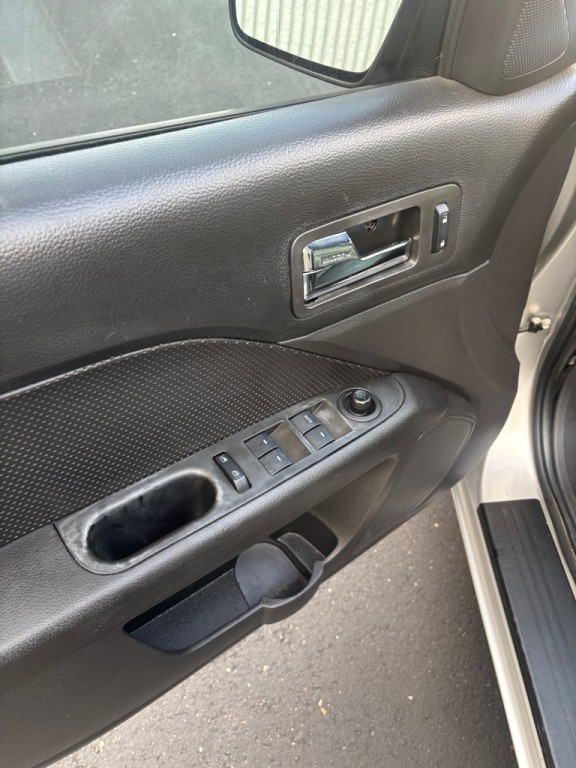 2009 Ford Fusion Image 6