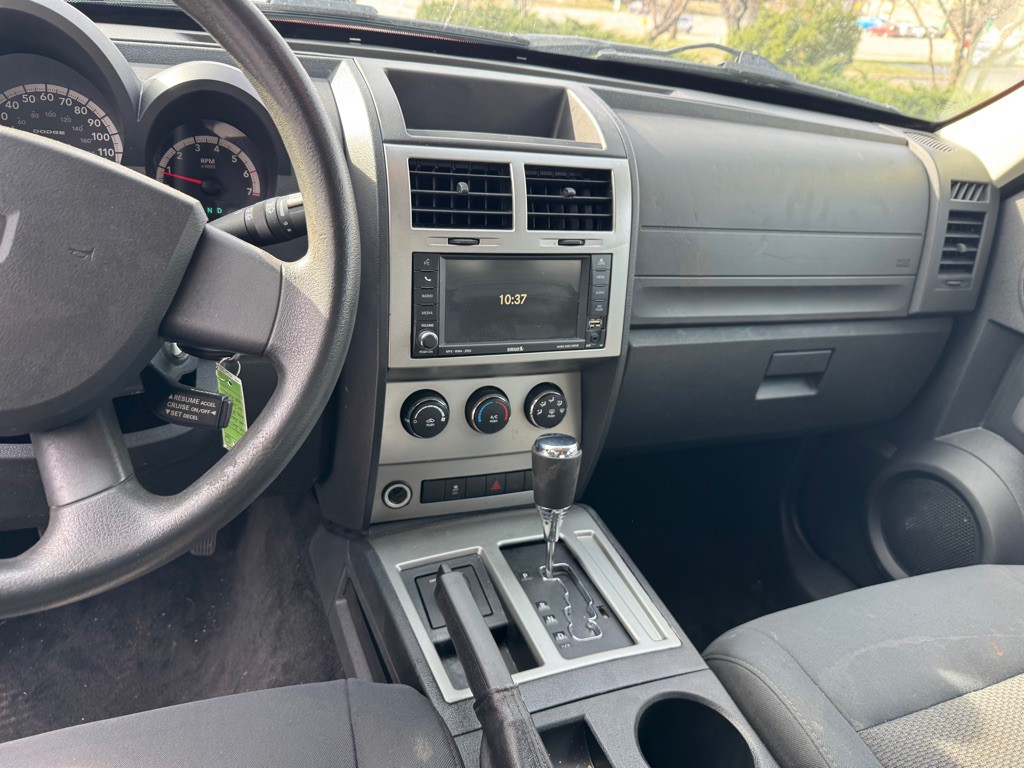 2011 Dodge Nitro Image 10