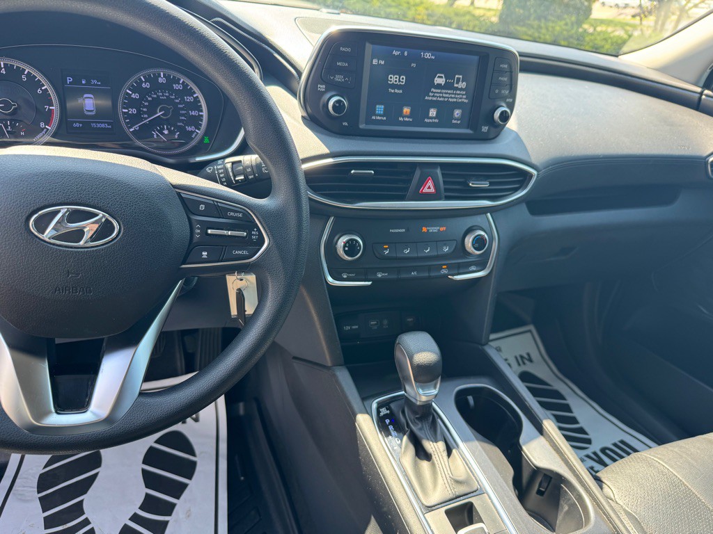 2019 Hyundai Santa Fe Image 11