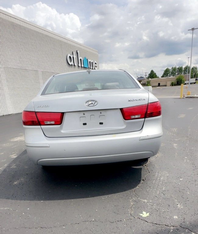 2010 Hyundai Sonata Image 5