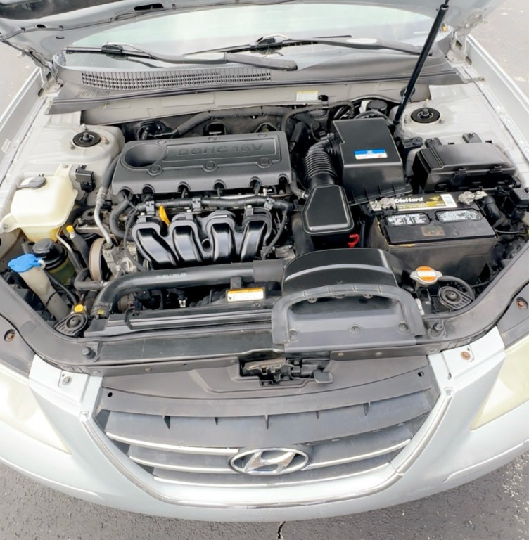 2010 Hyundai Sonata Image 13
