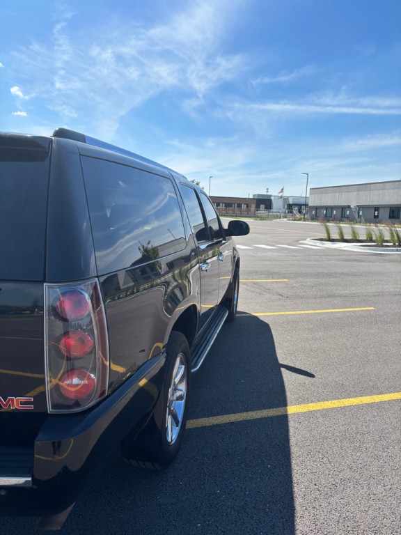 2007 GMC Yukon Image 4