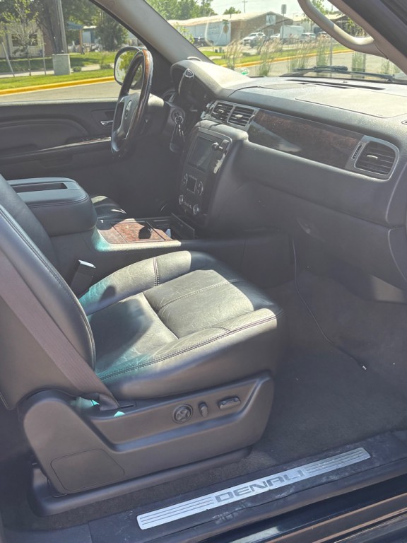 2007 GMC Yukon Image 11