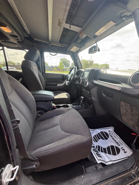 2014 Jeep Wrangler Unlimited Image 9