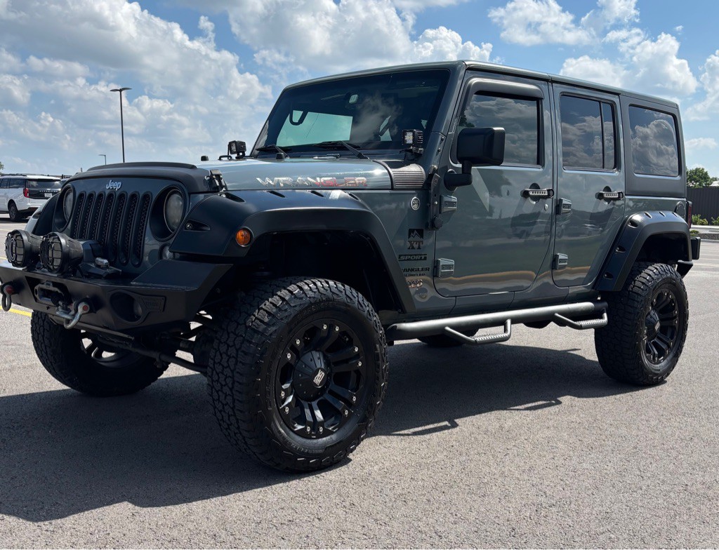 2015 Jeep Wrangler Unlimited Image 2