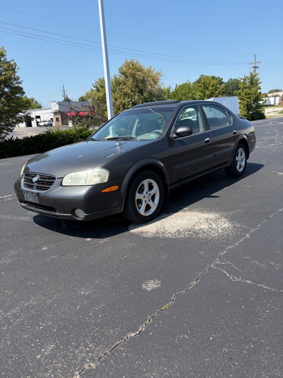 2001 Nissan Maxima Image 1