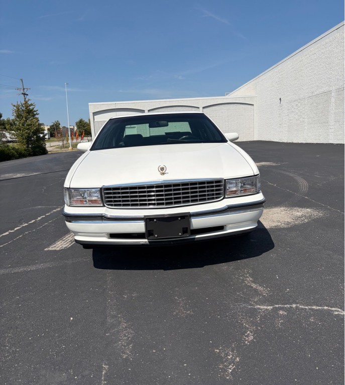 1996 Cadillac DeVille Image 3