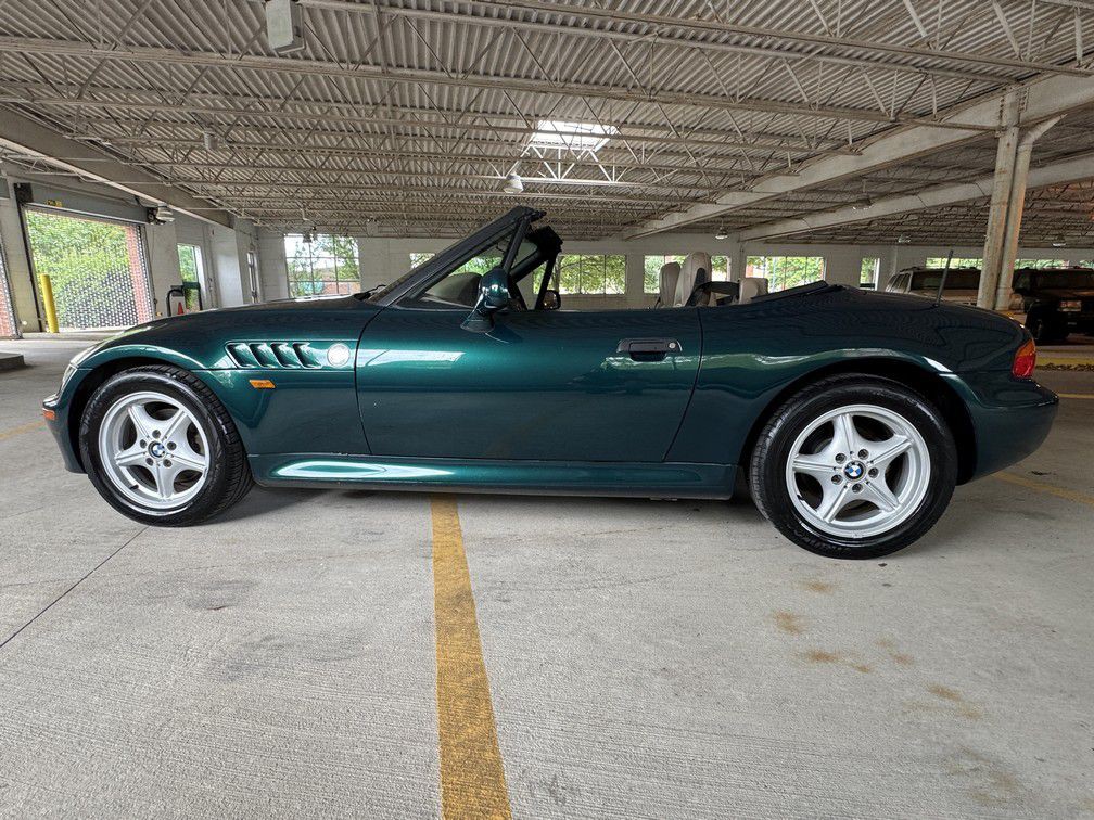 1996 BMW Z3 Image 3