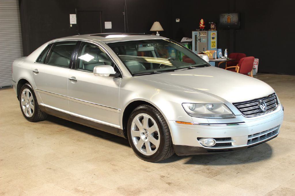 2004 Volkswagen Phaeton Image 3