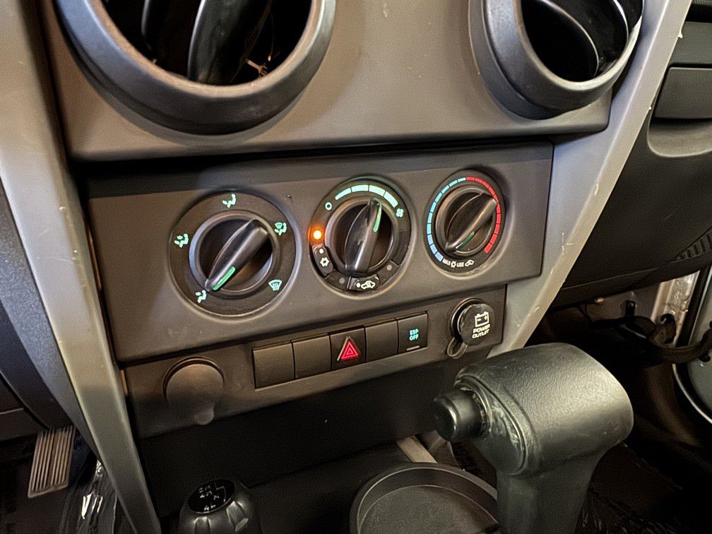 2008 Jeep Wrangler Image 18