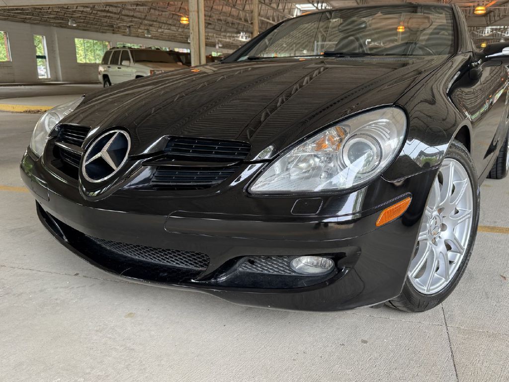 2005 Mercedes-Benz SLK-Class Image 2