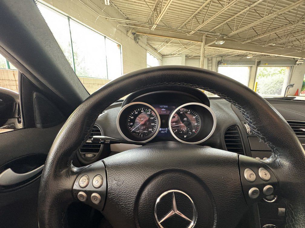 2005 Mercedes-Benz SLK-Class Image 13