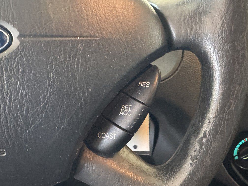 2005 Ford Focus Image 20