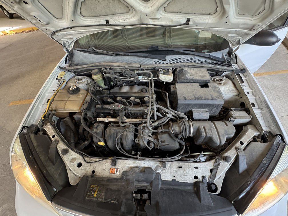 2005 Ford Focus Image 22